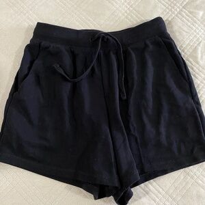 Old Navy women black shorts
